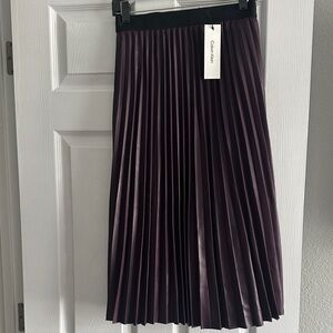Calvin Klein Women's Deep Plum Pleated Midi Skirt